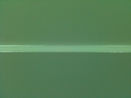 Linea blanca sobre fondo blanco